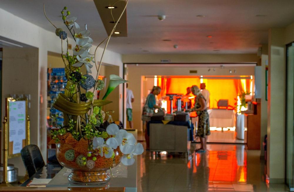 Mariandy Hotel Larnaca Exterior photo